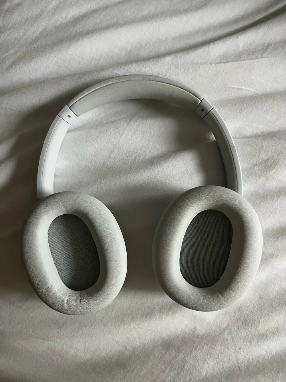 Sony WHCH720N Bluetooth Wireless Noise-Canceling Headphones - White